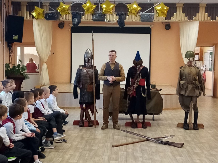 УРОК МУЖЕСТВА КО ДНЮ ЗАЩИТНИКА ОТЕЧЕСТВА!.